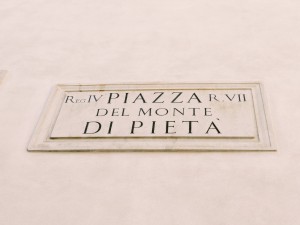 Piazza del Monte di Pietà